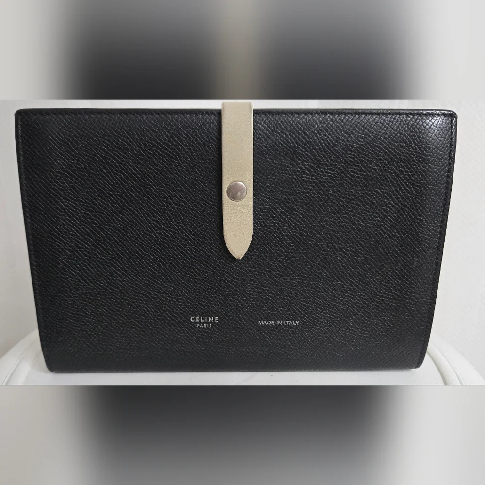 EUC CELINE LARGE STRAP WALLET BICOLOR GRAINED CALFSKIN